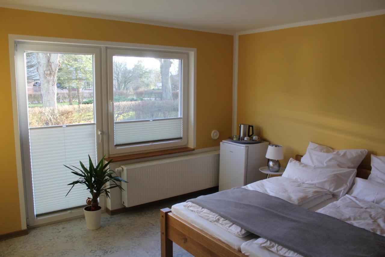 Vorsicht Hotel Deyelsdorf ภายนอก รูปภาพ