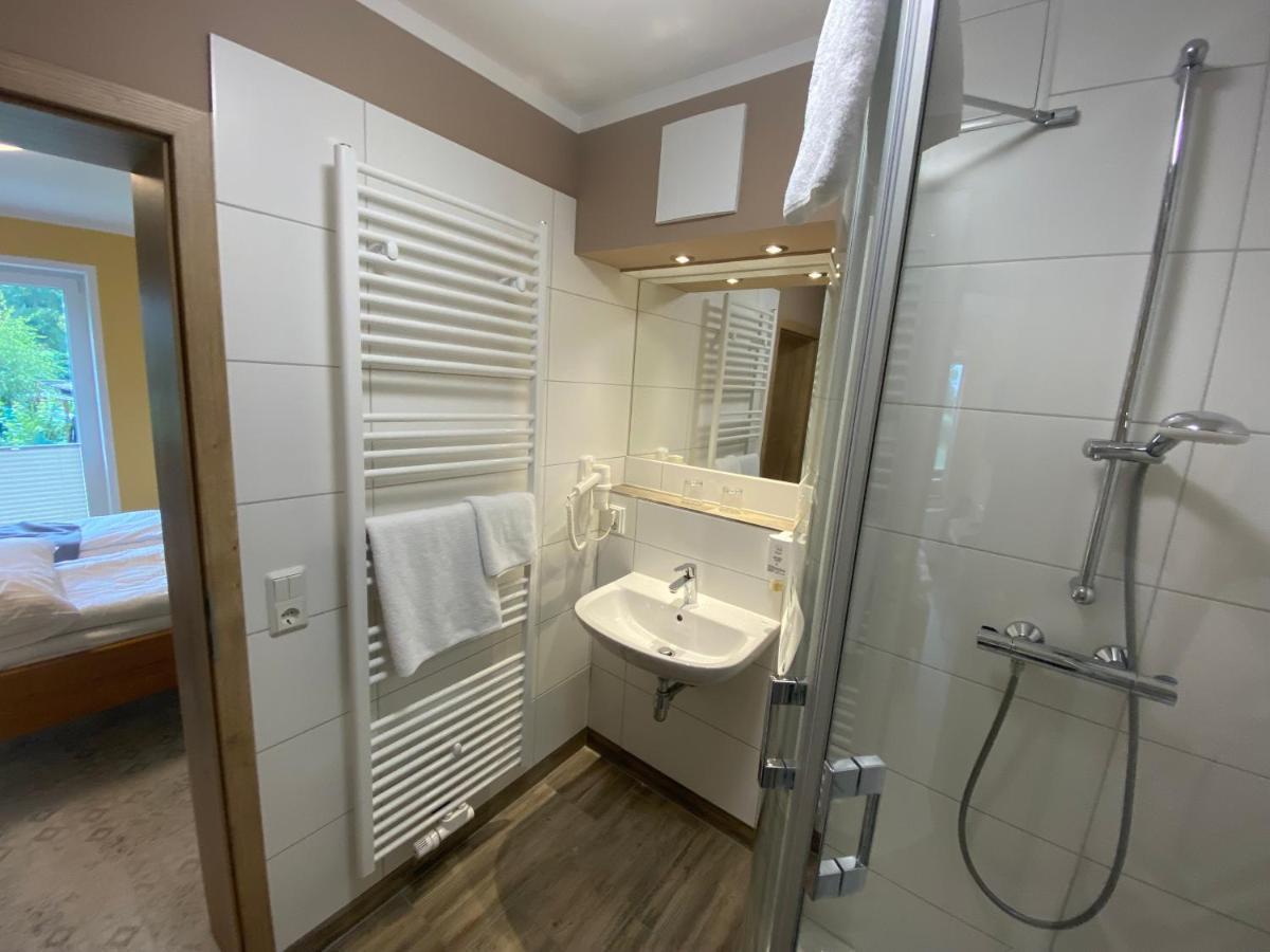 Vorsicht Hotel Deyelsdorf ภายนอก รูปภาพ