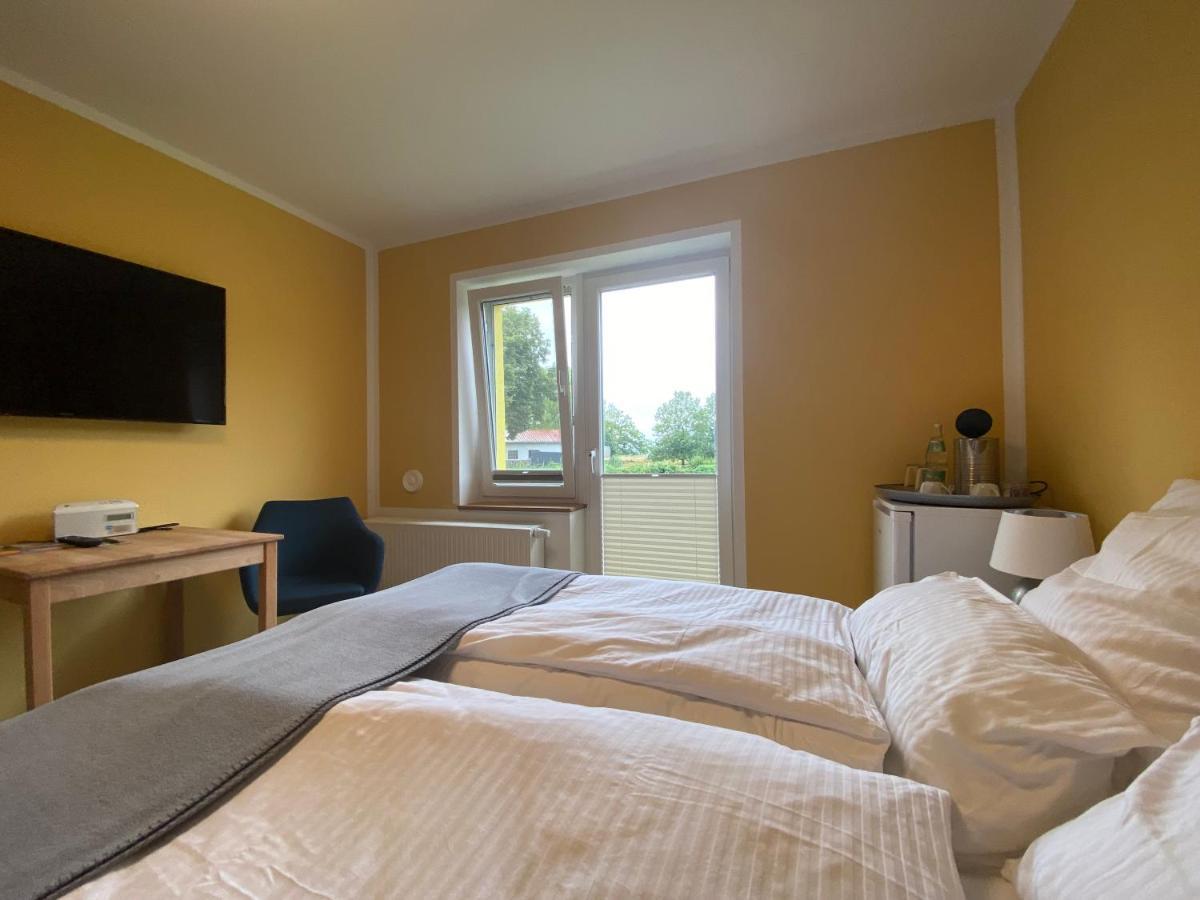 Vorsicht Hotel Deyelsdorf ภายนอก รูปภาพ