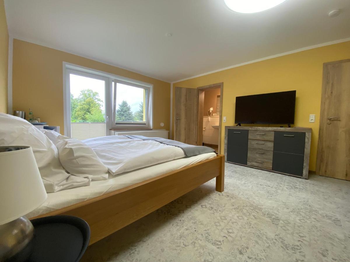 Vorsicht Hotel Deyelsdorf ภายนอก รูปภาพ